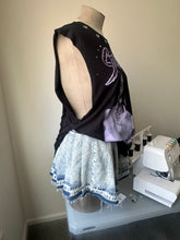 Load image into Gallery viewer, Sparkle ‘Selena’ Band Tee
